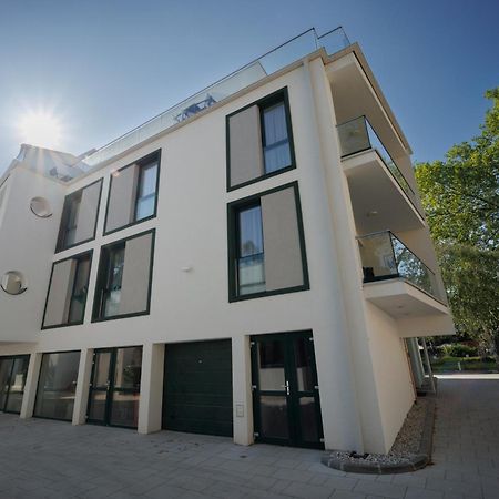 Villa Bauhaus Wellness Apartman Fsz. 3 Siofok Exterior photo