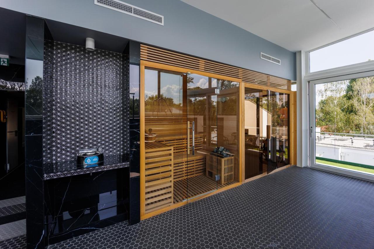 Villa Bauhaus Wellness Apartman Fsz. 3 Siofok Exterior photo