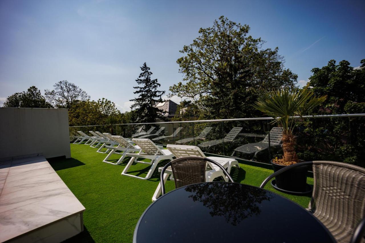 Villa Bauhaus Wellness Apartman Fsz. 3 Siofok Exterior photo
